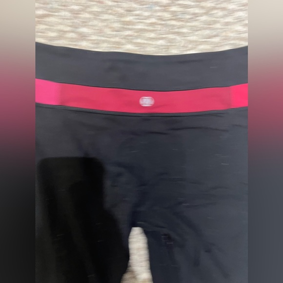 Lululemon reversible pants size 6 - Picture 3 of 3